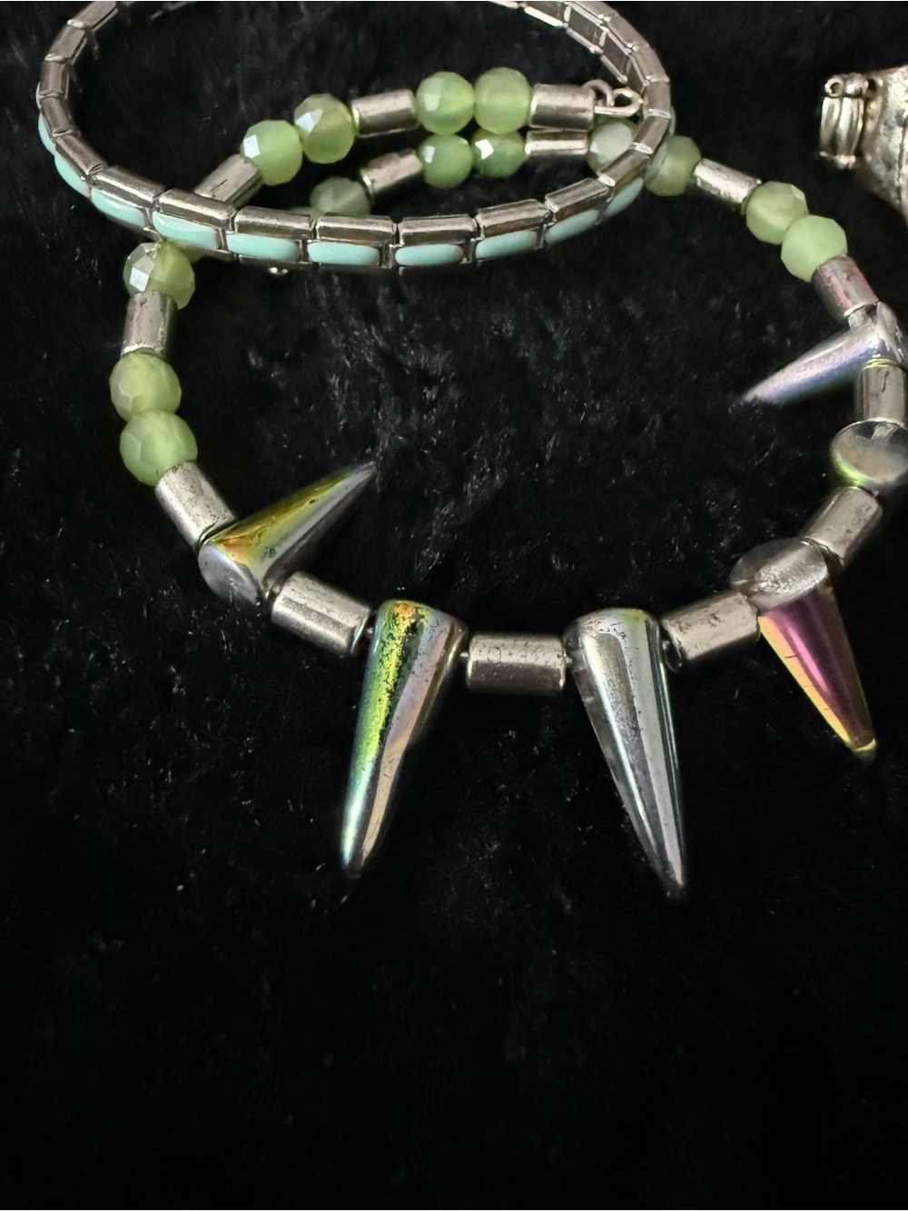 Wild Grace Curated Botanical 5 Piece Jewelry Set Silver Leaves Imperial Jasper - Picture 5 of 10